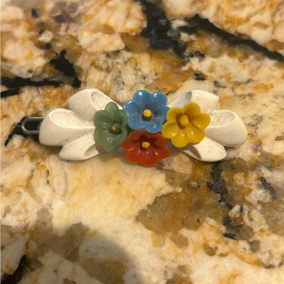 Vintage Child’s Barrette - Picture 3 of 5